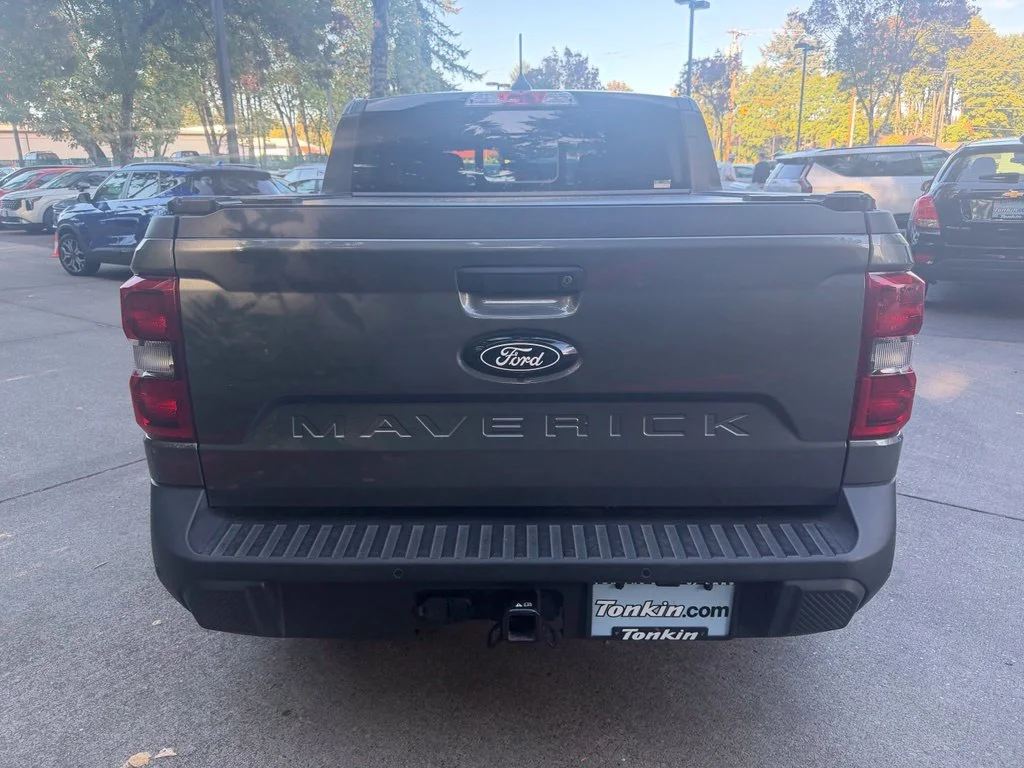 Used 2025 Gray Metallic Ford Lariat image 5