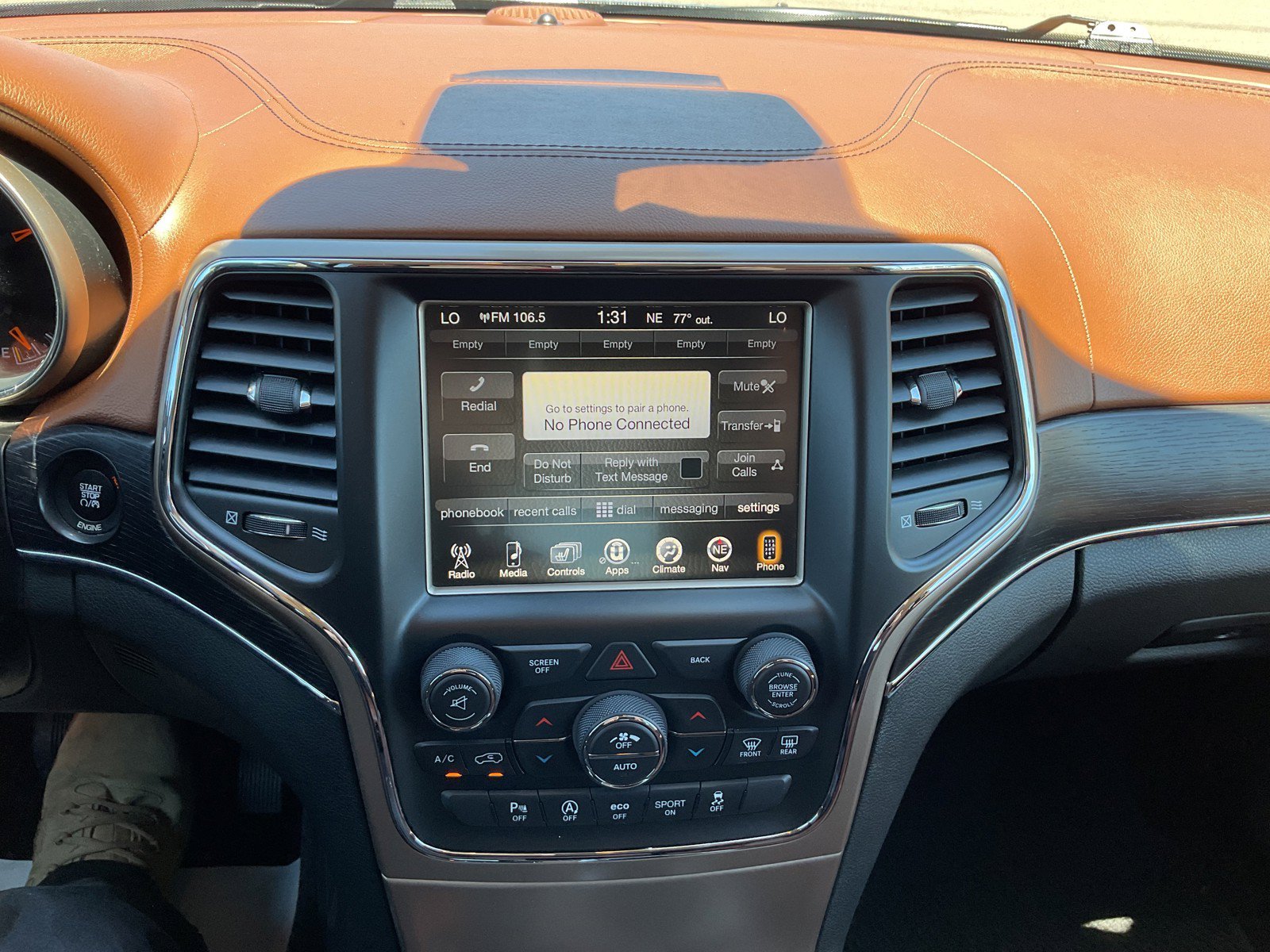Used 2016 Brilliant Black Crystal Pearlcoat Jeep Summit image 27