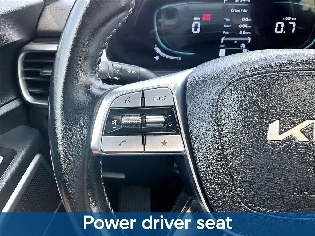 Certified Used 2025 Silver Kia S image 15