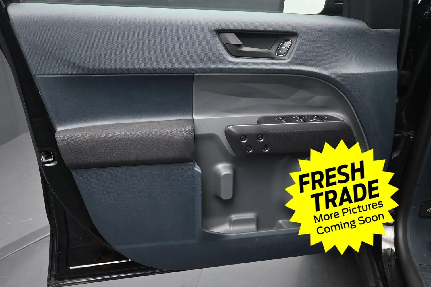 Used 2025 Shadow Black Ford XL image 17