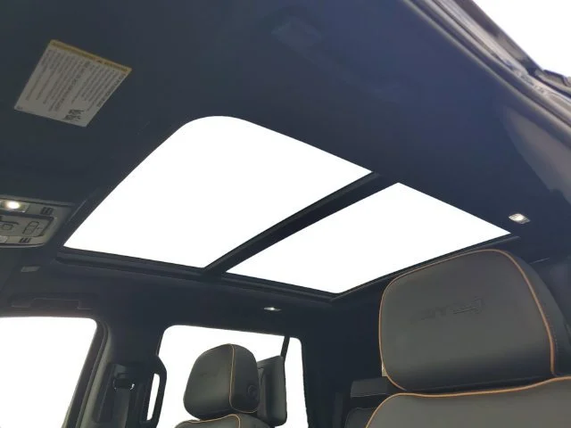 Used 2021 ONYX BLACK GMC AT4 image 11