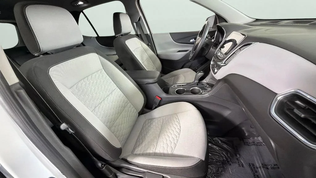 Used 2021 SUMMIT WHITE Chevrolet LT image 47