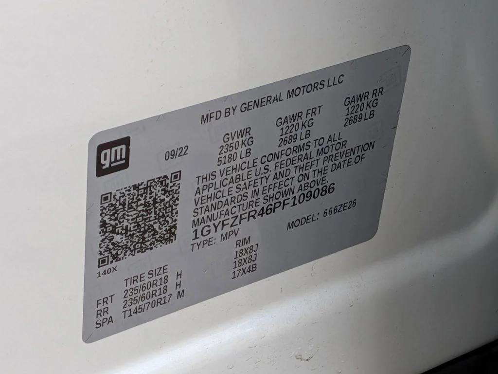 Used 2023 White Cadillac Sport image 33