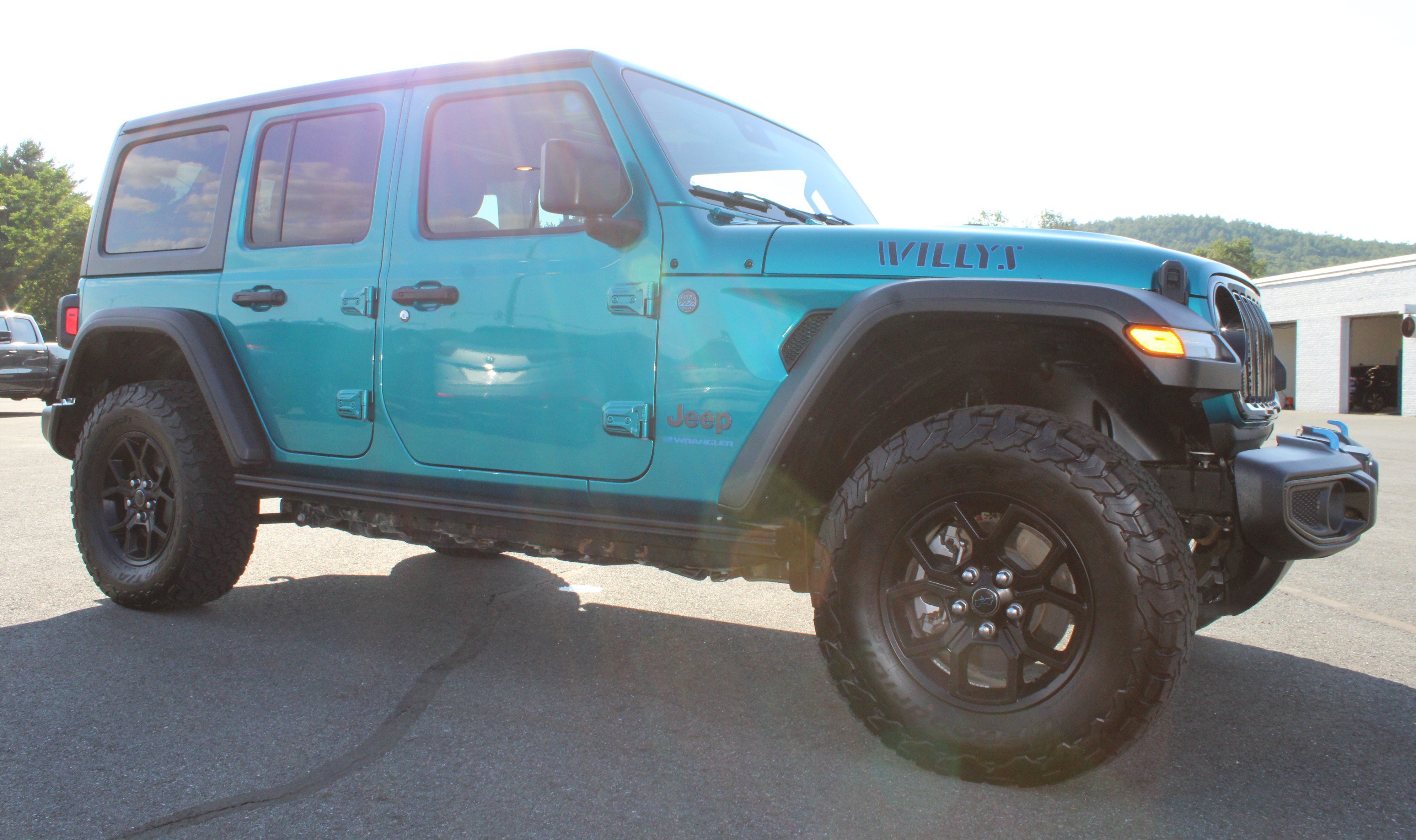 Used 2024 Bikini Pearl Coat Jeep Willys image 12