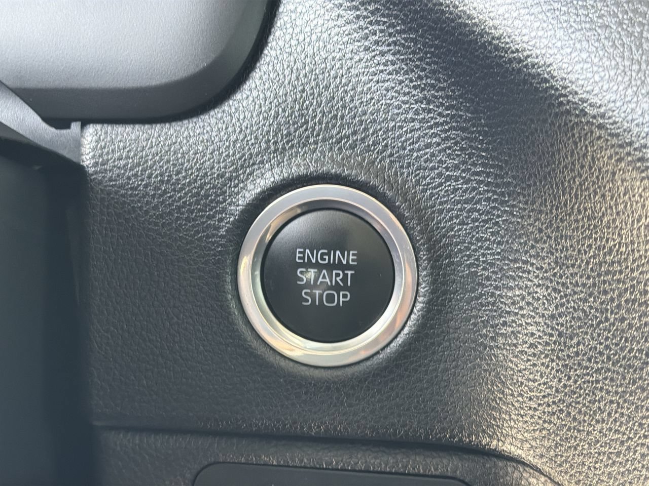 Used 2024 Ice Cap Toyota SR5 image 29