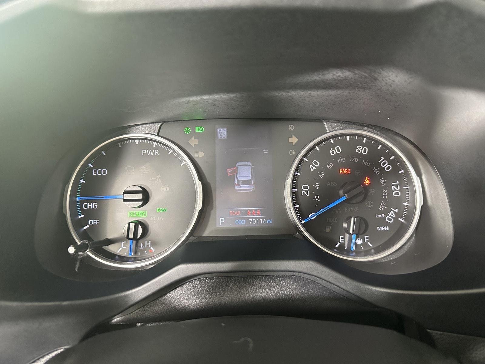 Used 2022 Silver Sky Metallic Toyota XLE image 29