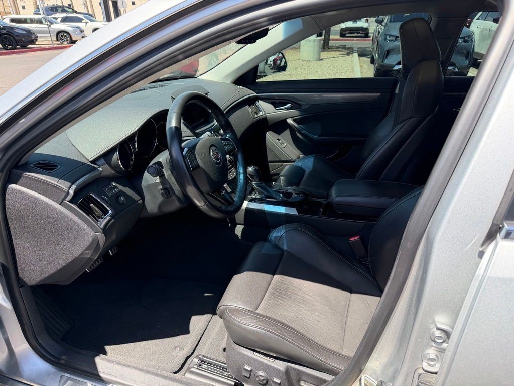Used 2014 RADIANT SILVER METALLIC Cadillac Base image 5