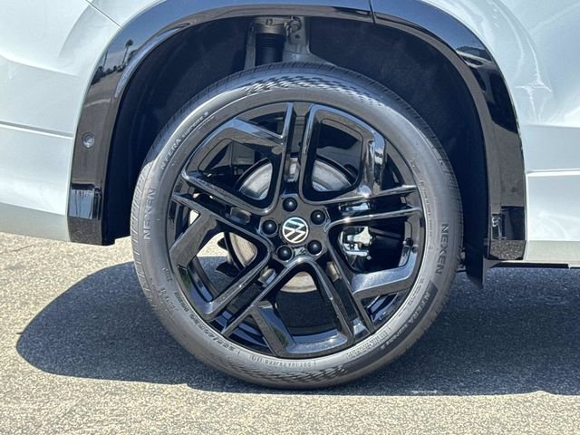 New 2026 White/off-white Volkswagen 2.0T SE R-Line Black image 33