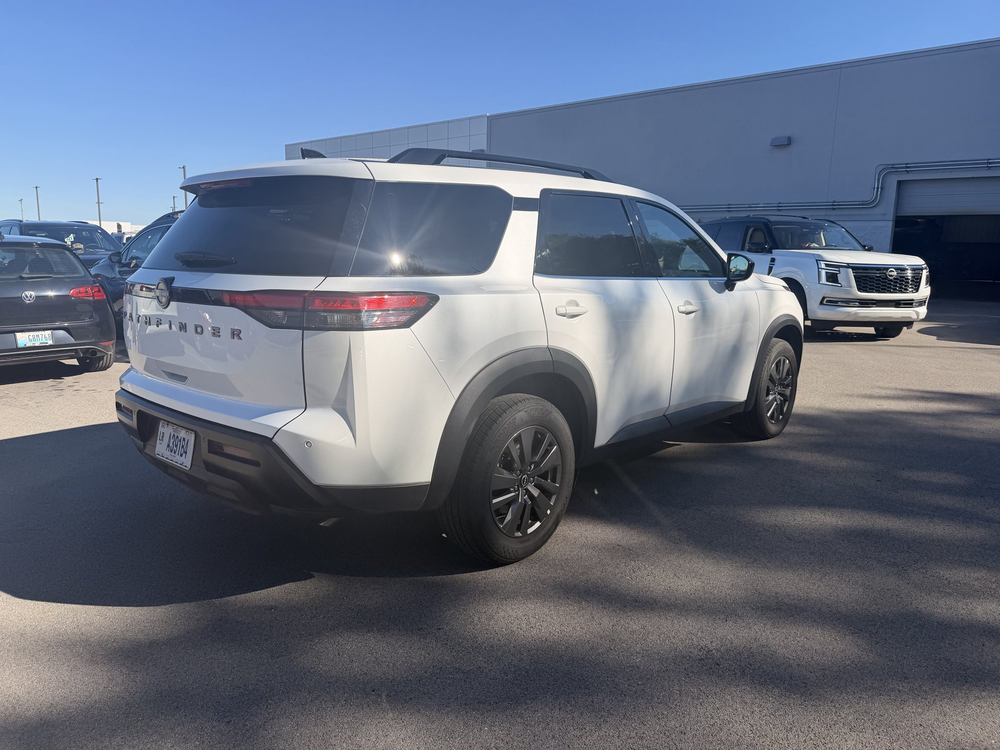 Used 2026 Everest White Pearl Tricoat Nissan SV image 4