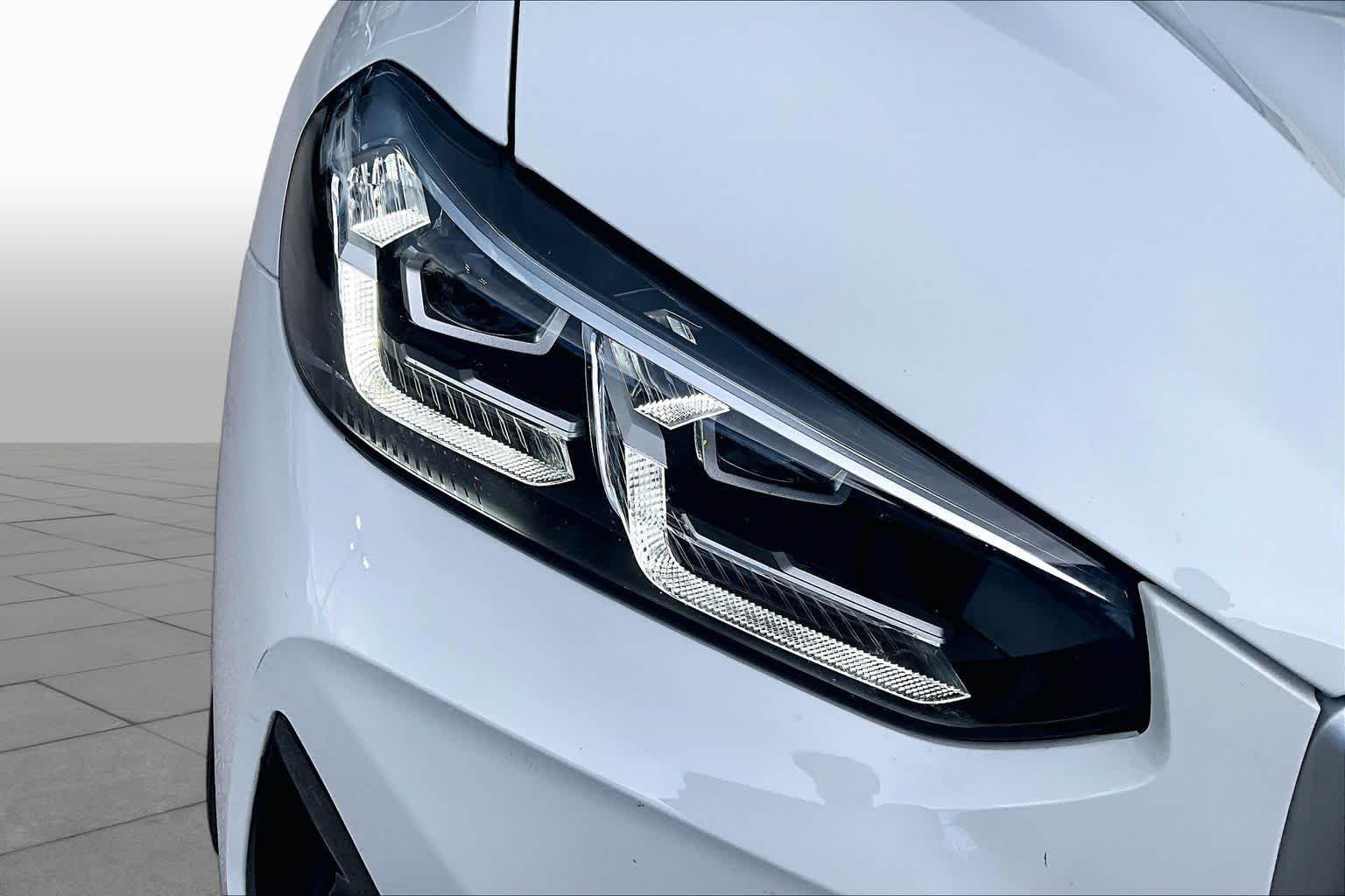 Used 2023 Alpine White BMW sDrive30i image 26
