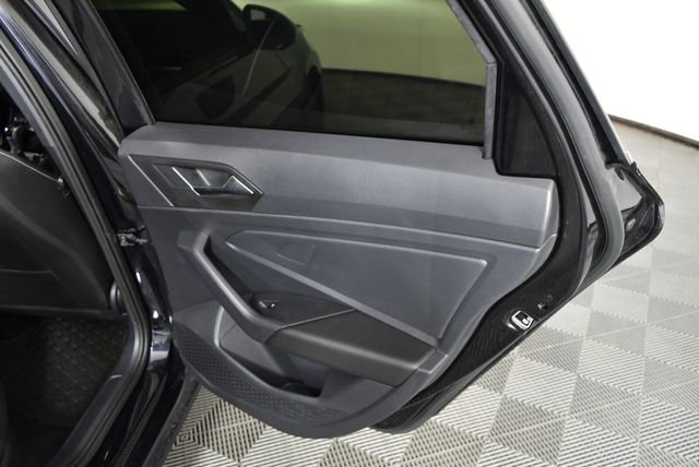 Used 2023  Volkswagen 1.5T Sport image 31