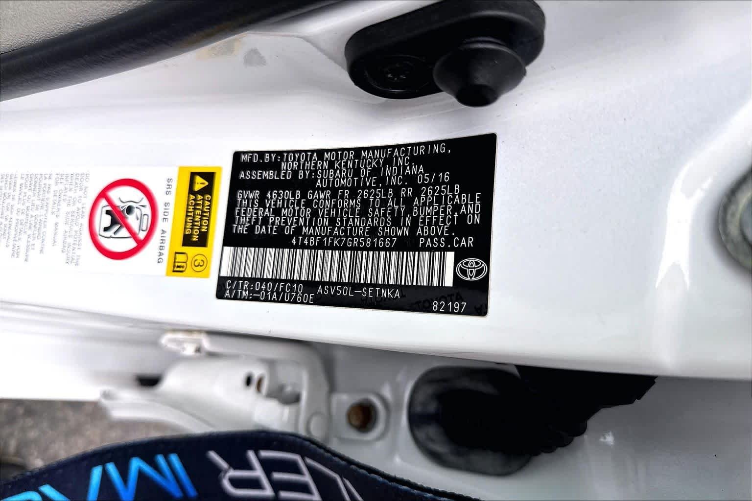 Used 2016 Super White Toyota LE image 37