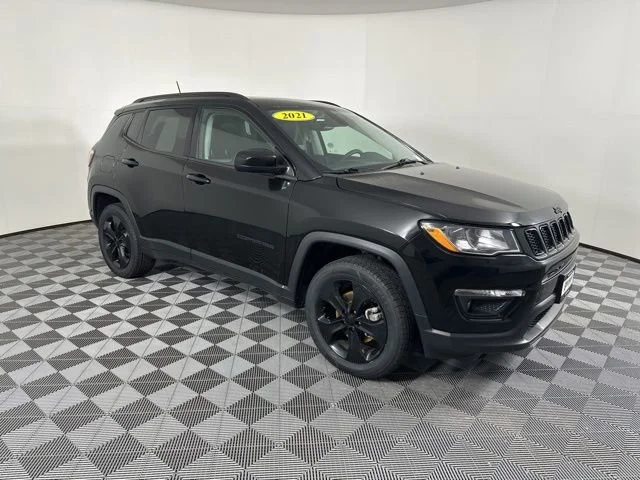 Used 2021 Black Jeep Altitude image 3