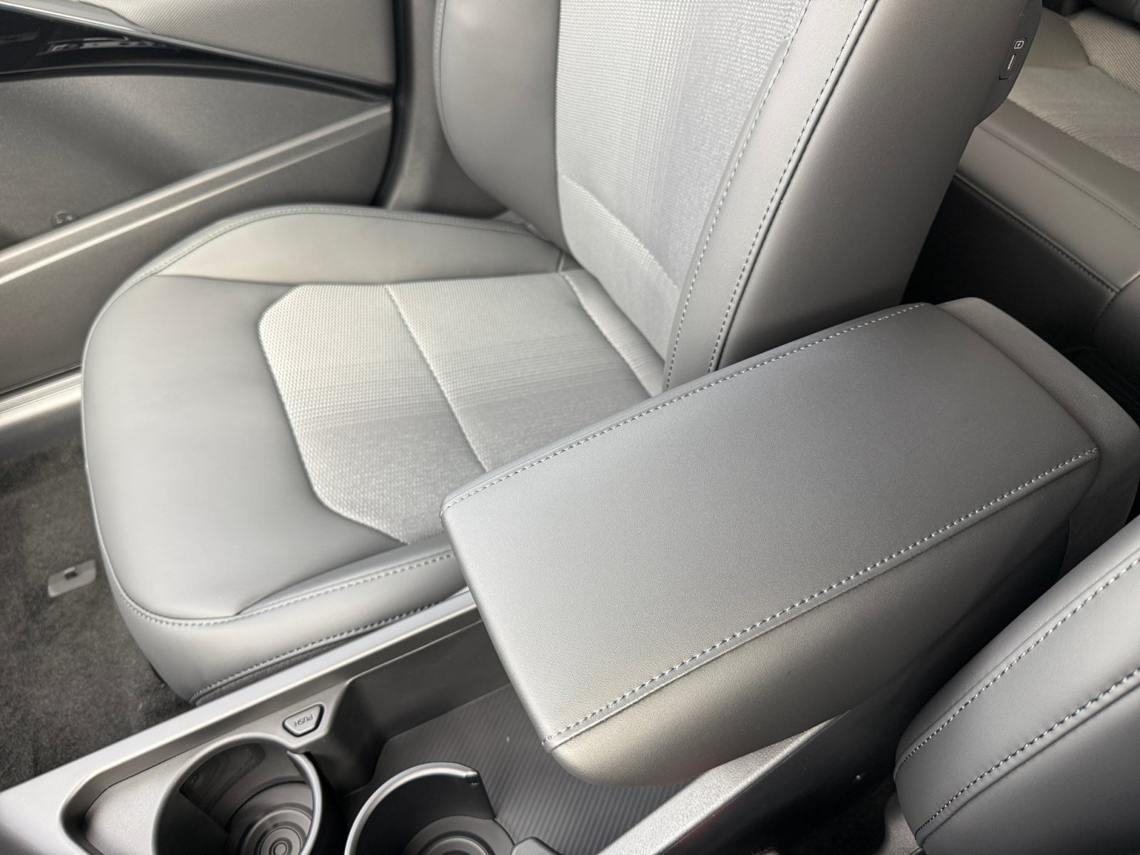New 2026 Mineral Blue Kia EX image 14