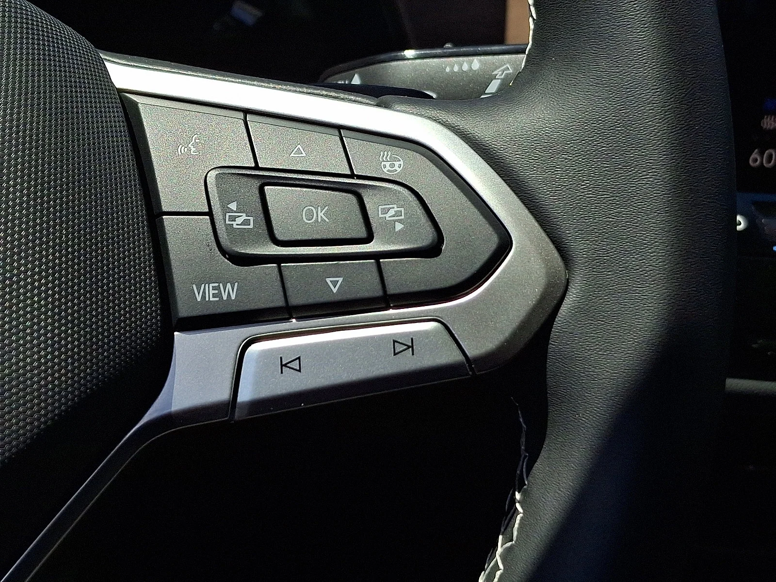 2026 Volkswagen Atlas SE w/Tech - Photo 17