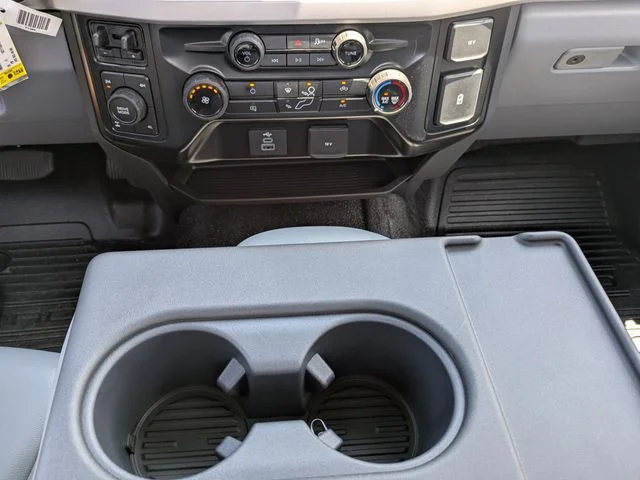 2026 Ford F-350 Super Duty Chassis Cab XL - Photo 18