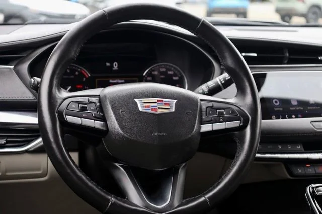 Used 2021 RADIANT SILVER METALLIC Cadillac AWD Luxury image 5