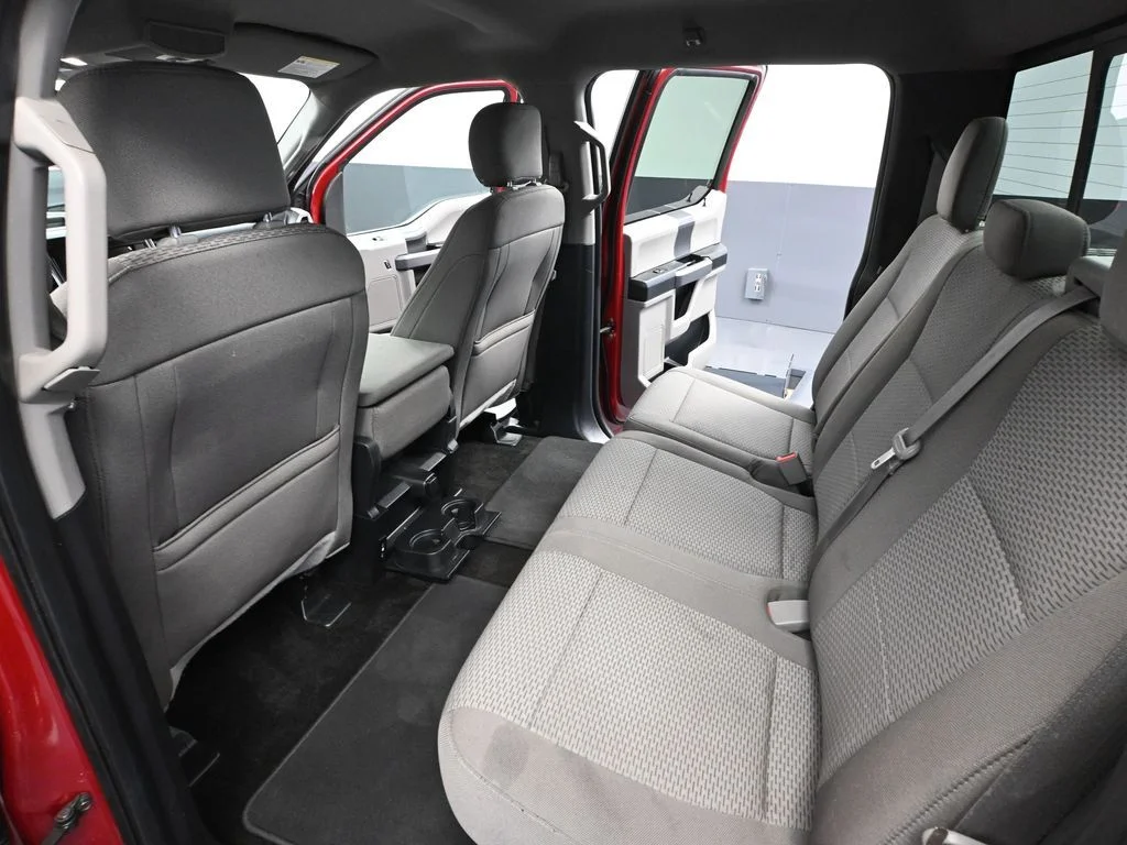 Used 2018 Red Ford XLT image 39