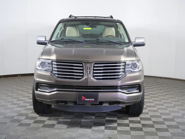 Used 2015 Brown Lincoln Base image 3