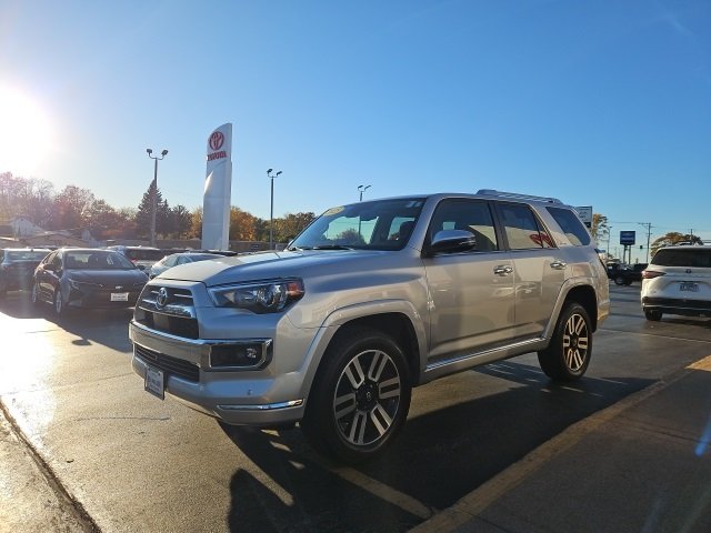 2023 Toyota 4Runner Limited photo 4