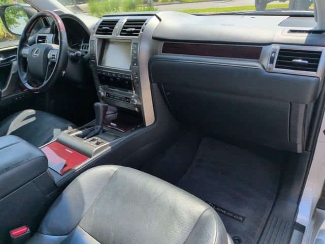 Used 2018 Silver Lexus 460 image 17