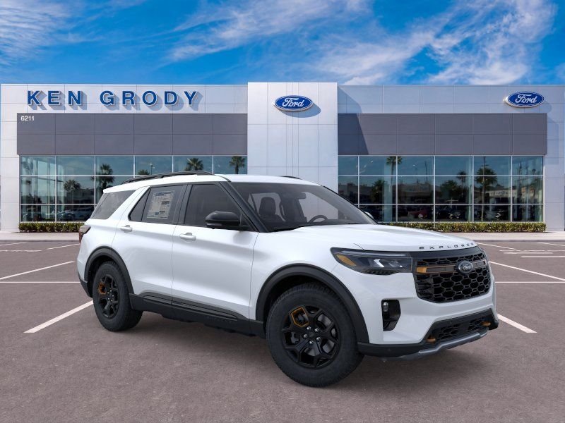 New 2026 Star White Metallic Tri-Coat Ford Tremor image 1