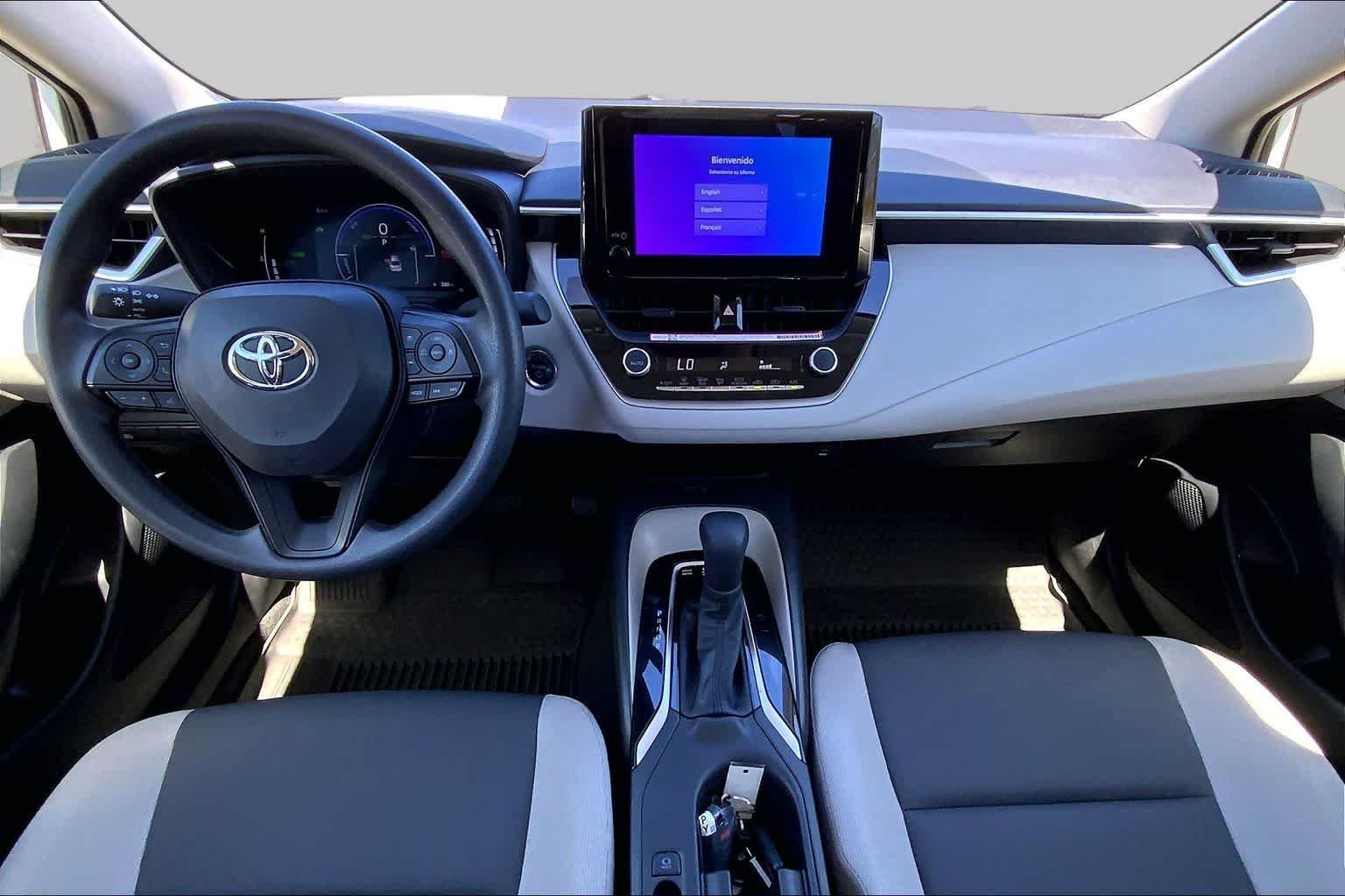 2026 Toyota Corolla LE - Photo 14