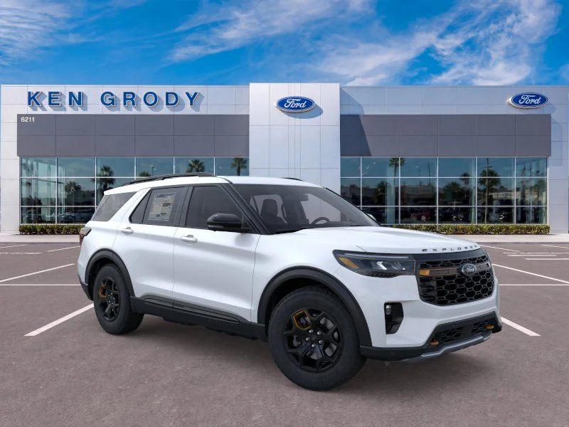 New 2026 White Ford Tremor image 1