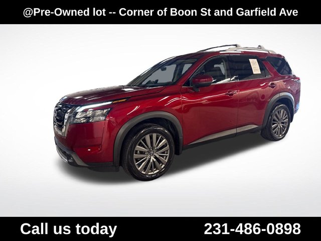 2025 Nissan Pathfinder SL