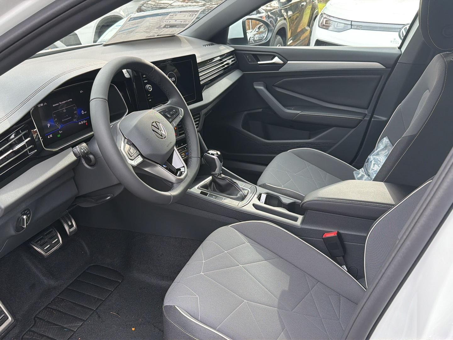 2026 Volkswagen Jetta Sport - Photo 12