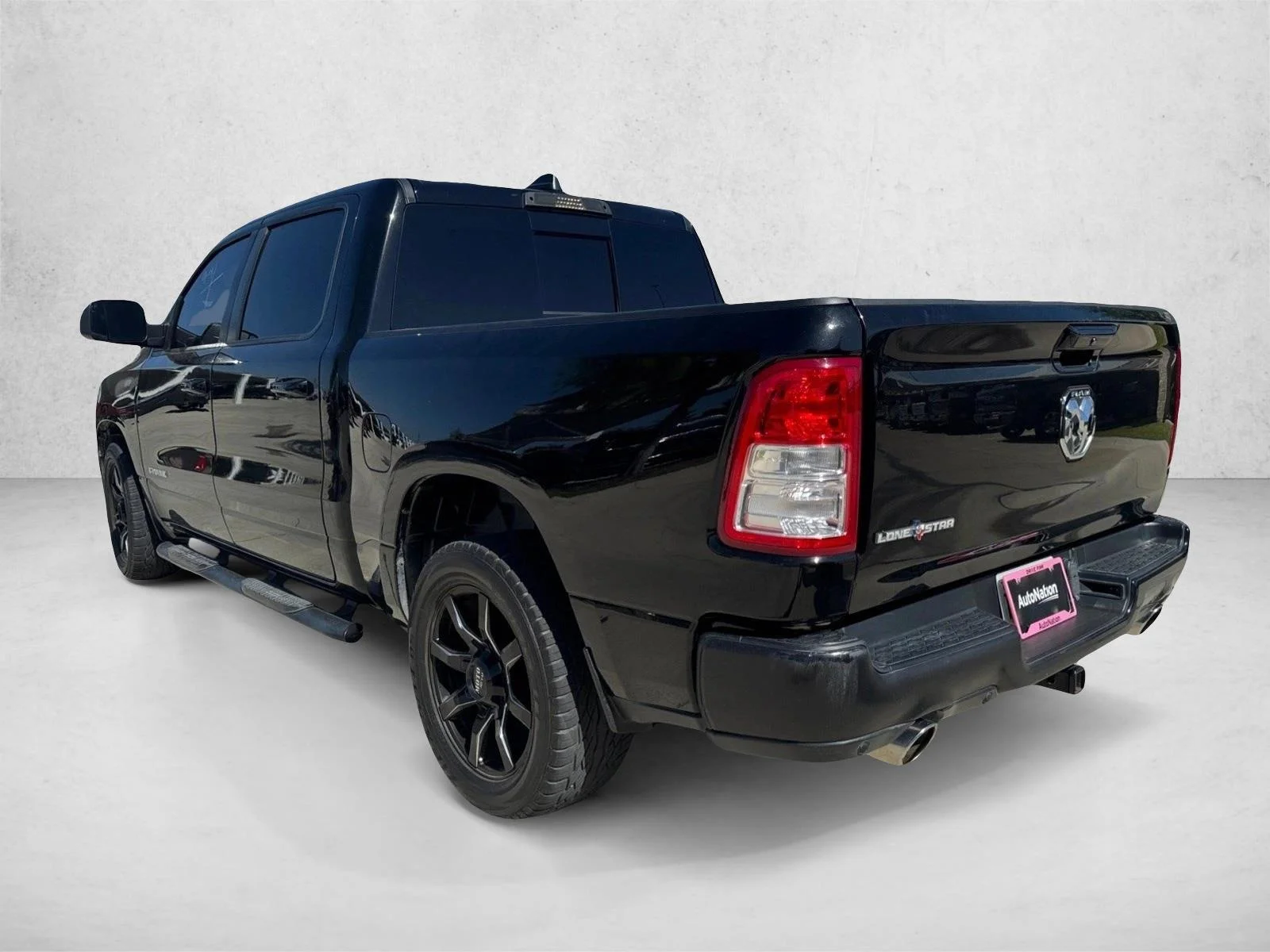 Used 2019 Diamond Black Crystal Pearlcoat RAM Big Horn/Lone Star image 8