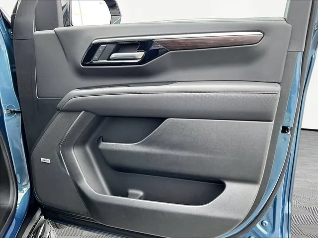 2026 Chevrolet Tahoe Premier - Photo 32