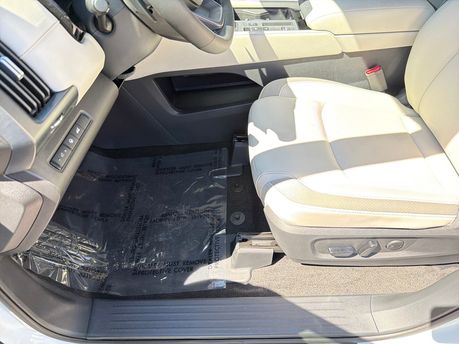 New 2026 Nissan Pathfinder SL 4D Sport Utility