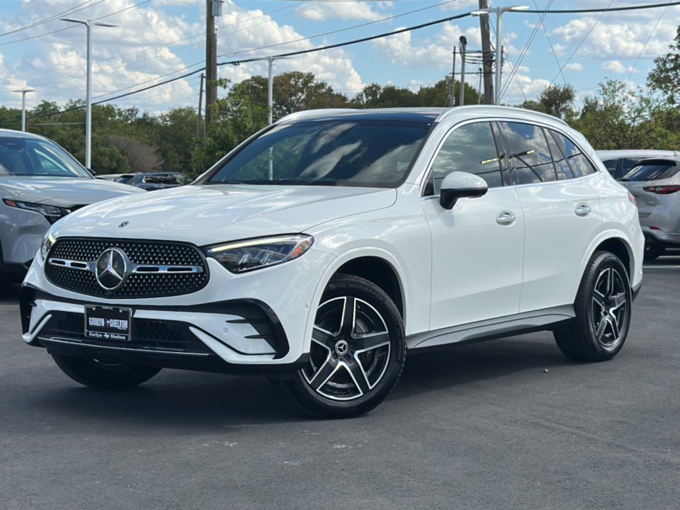 Used 2024 Polar White Mercedes-Benz 4MATIC® SUV image 2
