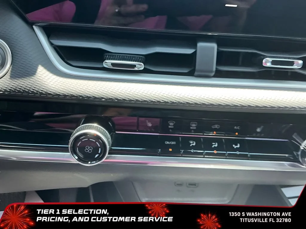Used 2025 Mosaic Black Metallic Chevrolet LT image 30