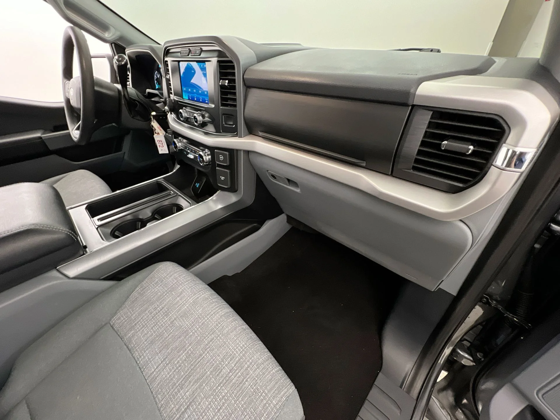 Used 2022 Gray Ford XLT image 13