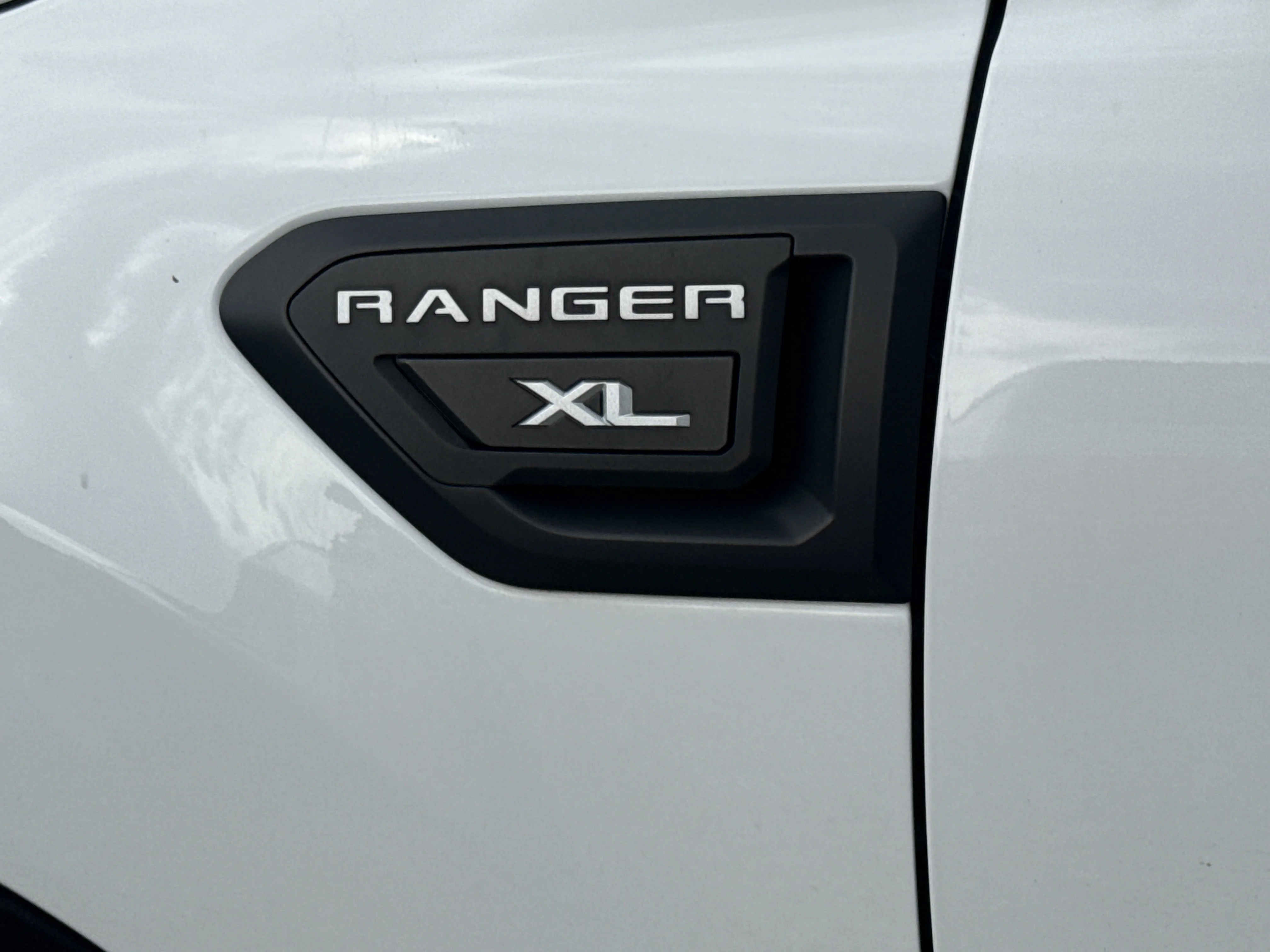 Used 2020 Oxford White Ford XL image 4