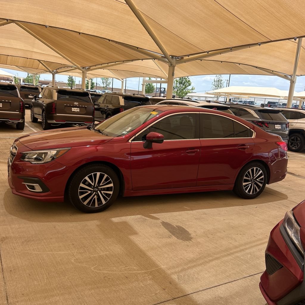 2018 Subaru Legacy 2.5i Premium's photo