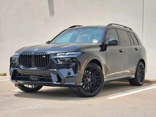 2024 BMW X7 M60i's photo