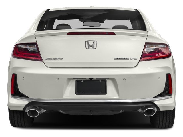 Used 2017 Lunar Silver Metallic Honda Touring image 5