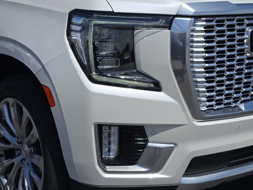 Used 2024 White GMC Denali image 9