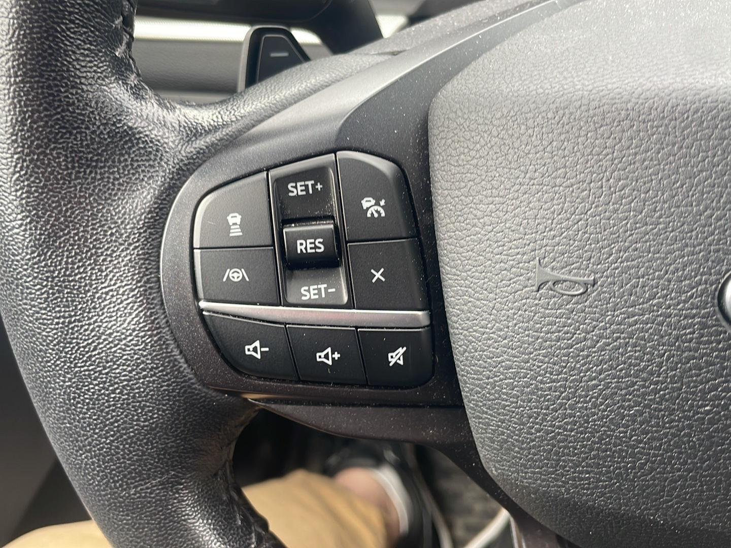 Used 2020 Iconic Silver Ford XLT image 2