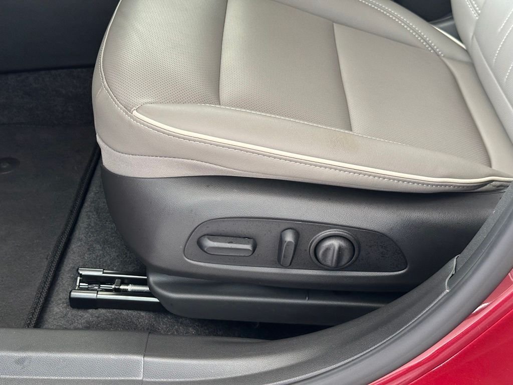 Used 2025 Red Buick Avenir image 15