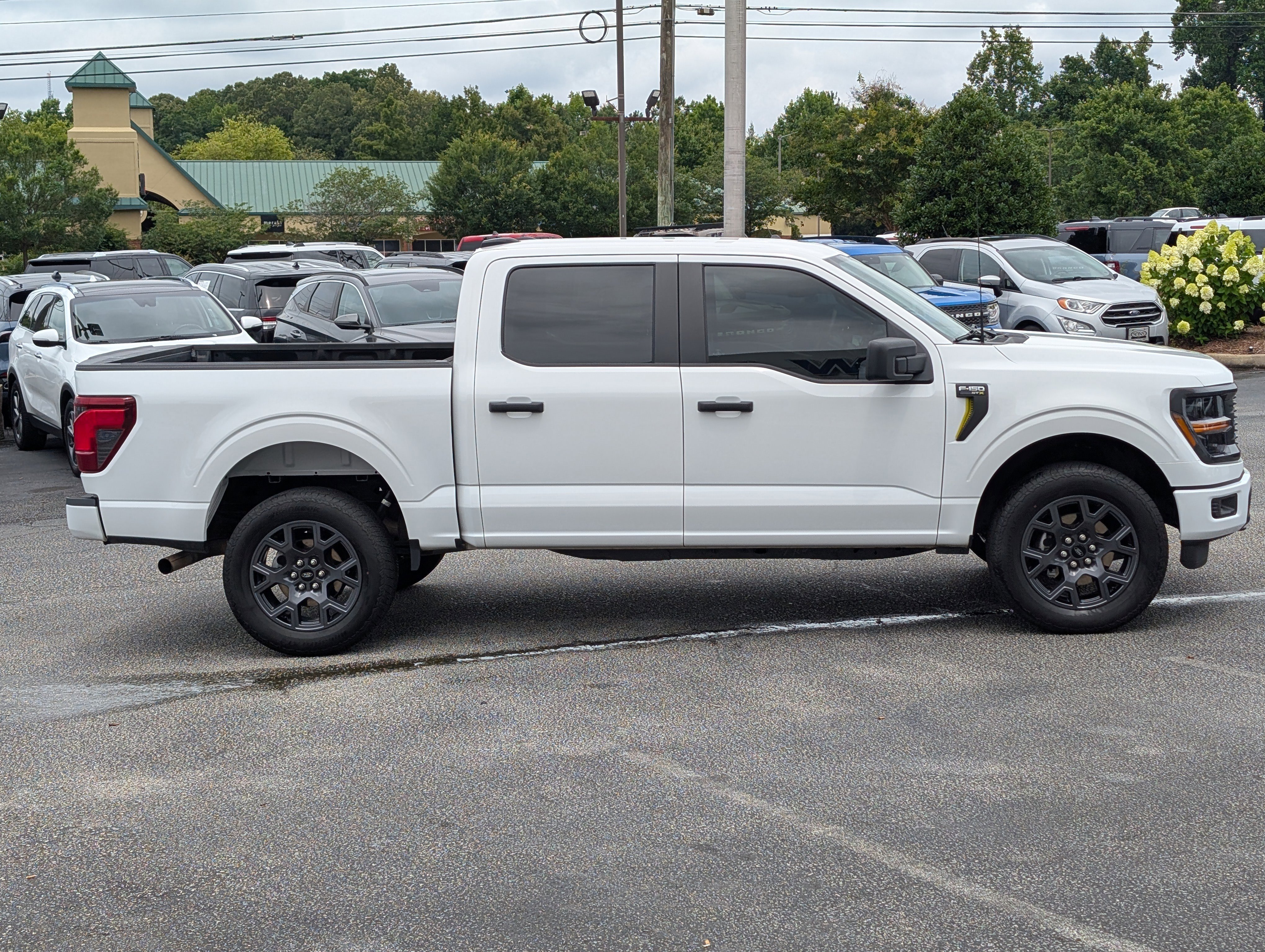 Certified Used 2024 Oxford White Clearcoat Ford STX image 8