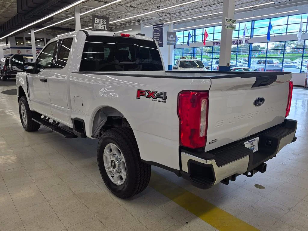 New 2026 Oxford White Ford F-250® XLT image 6
