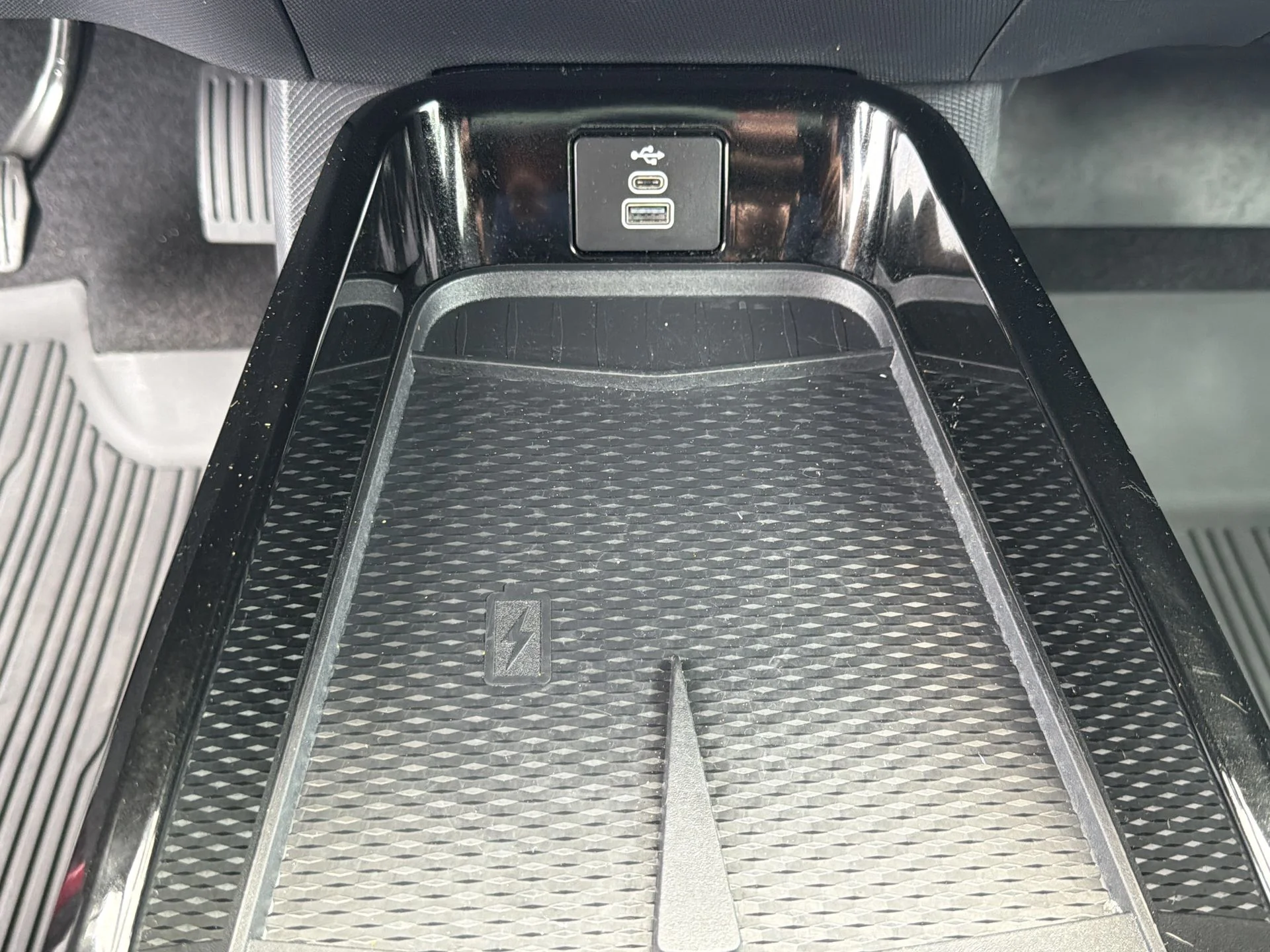Certified Used 2025 Molten Ford Premium image 9
