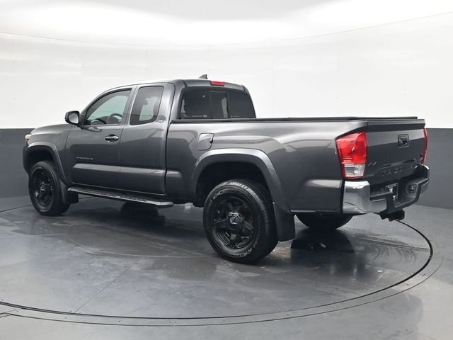 Used 2016 Gray Toyota SR5 image 7