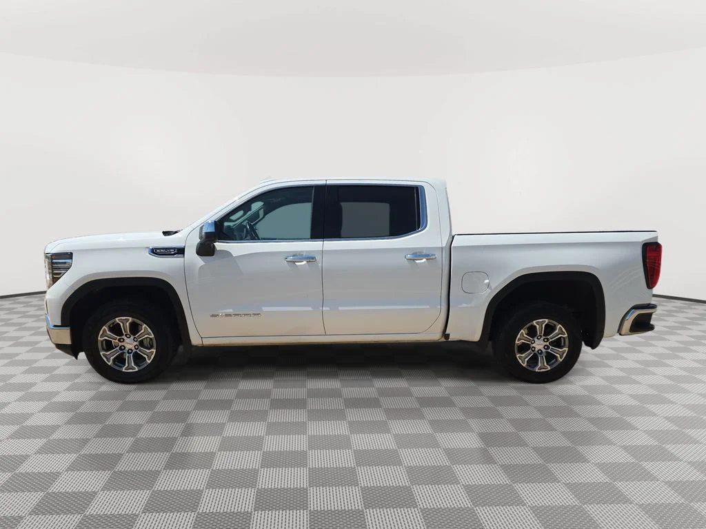 2025 GMC Sierra 1500 SLT - Photo 38