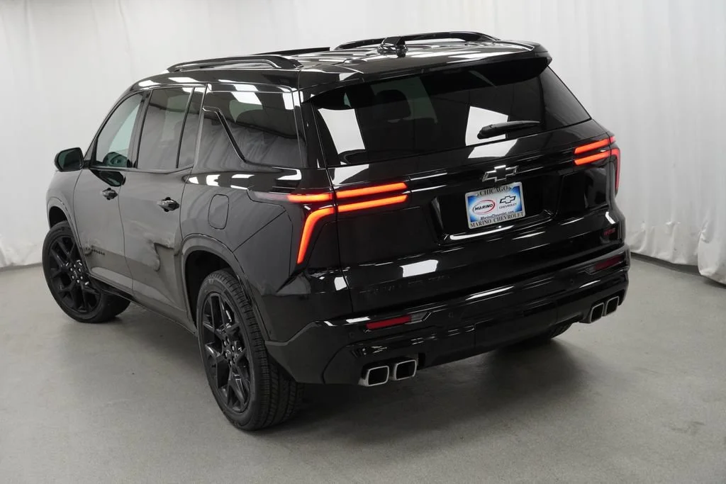 Used 2024 Mosaic Black Metallic Chevrolet RS image 40