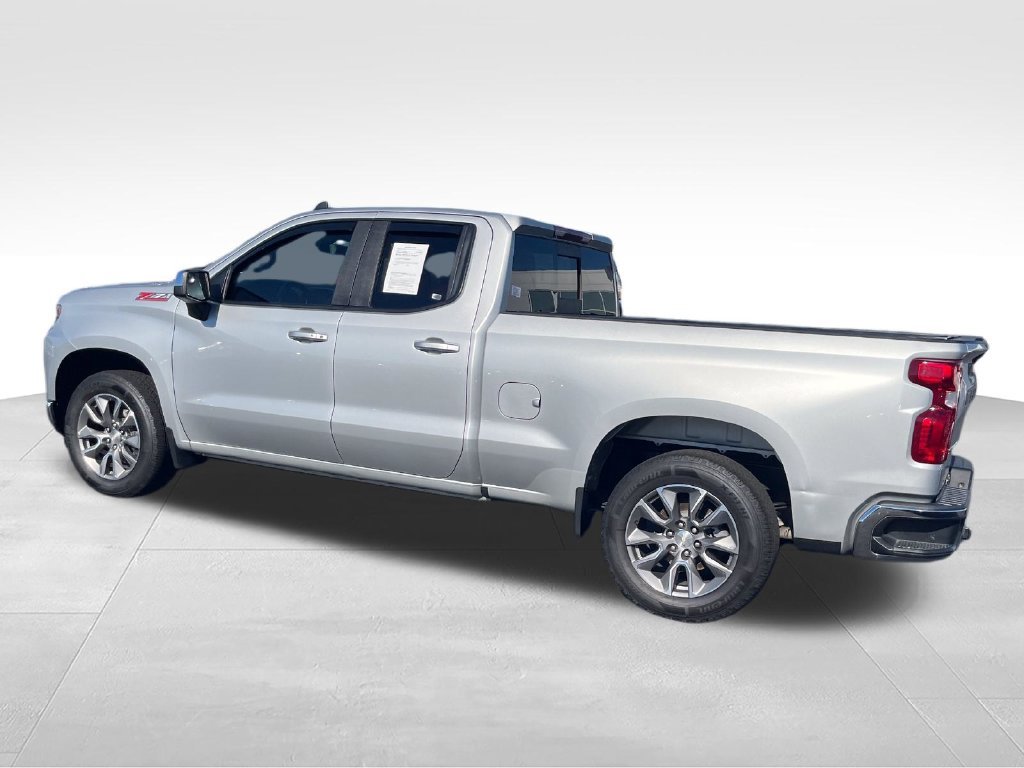 Used 2021 Silver Chevrolet LT image 3